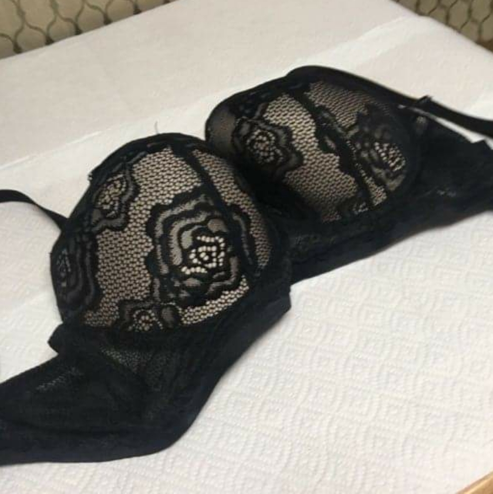 Delta Burke Black Contour Bra size 38D